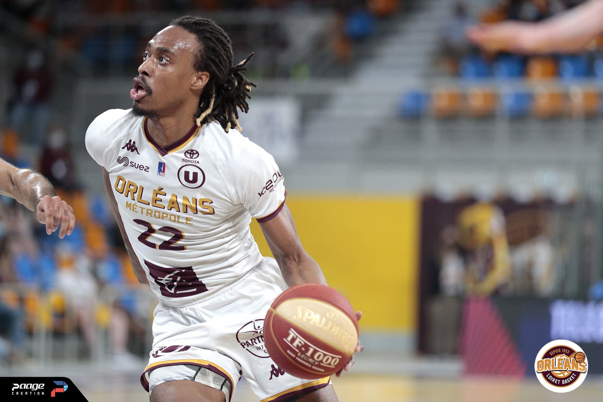 Fos-Provence attend Tahjere McCall