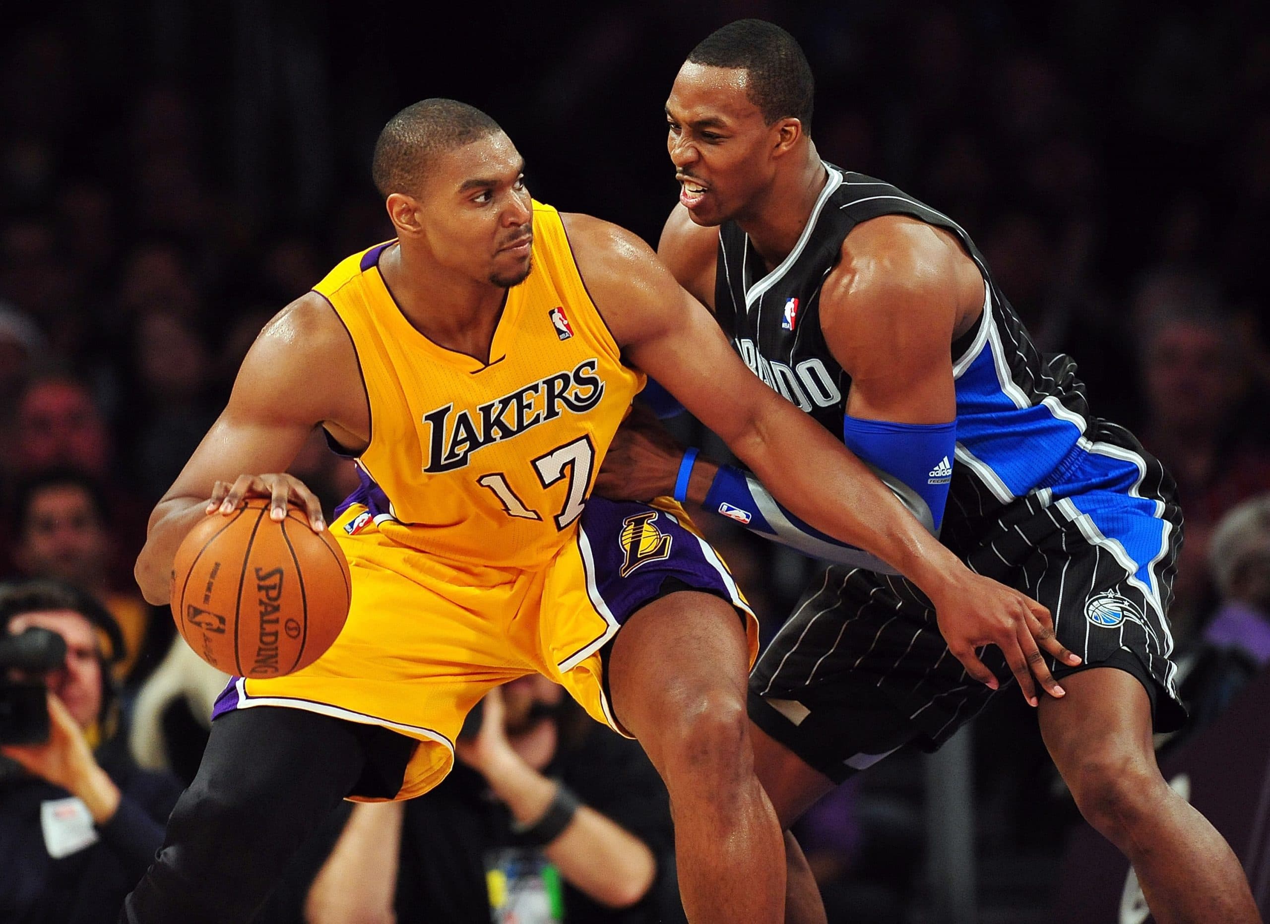 Dwight Howard et Andrew Bynum : la rencontre improbable des deux ex-pivots des Lakers à New York