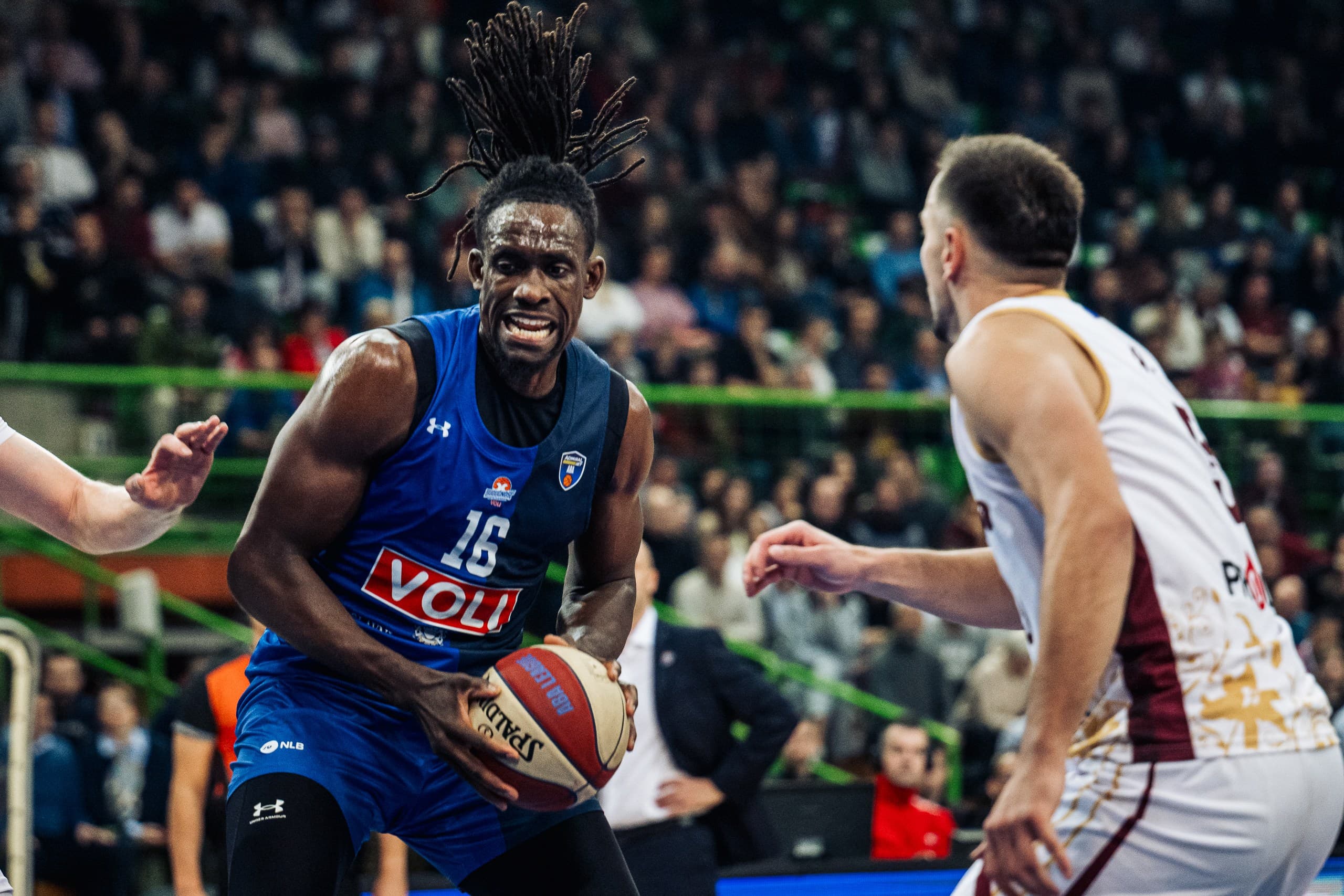 Jerry Boutsiele sort son meilleur match en EuroCup, Zacharie Perrin continue de briller dans le vide pour Hambourg