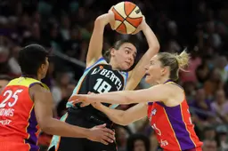 Six Françaises sur le terrain, et New York s’impose à Phoenix pour la dernière de Monique Akoa-Makani !