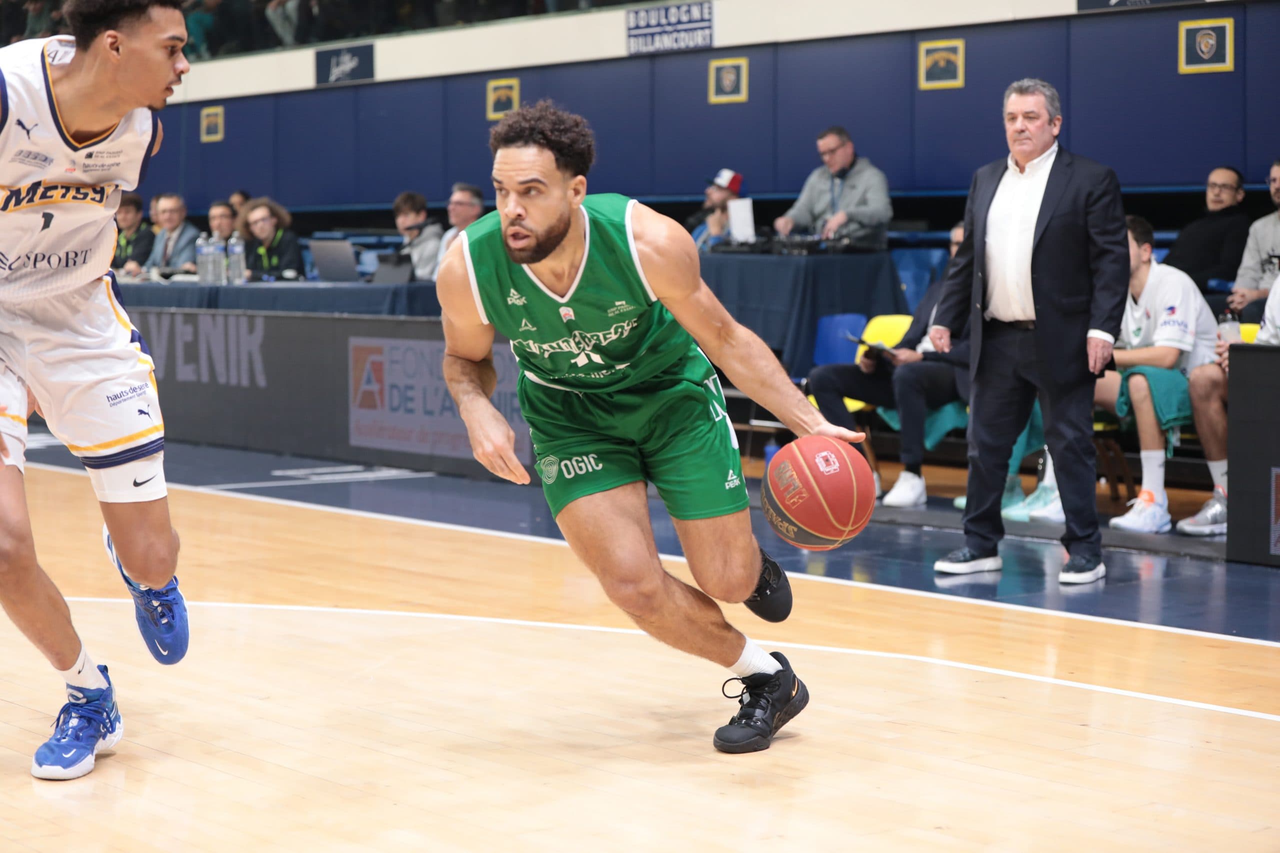 J.J. O’Brien prolonge jusqu’au 27 décembre à Nanterre