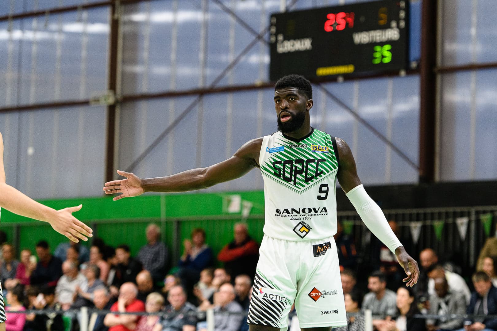 Pont-de-Chéruy surprend Rouen, Tours toujours fanny