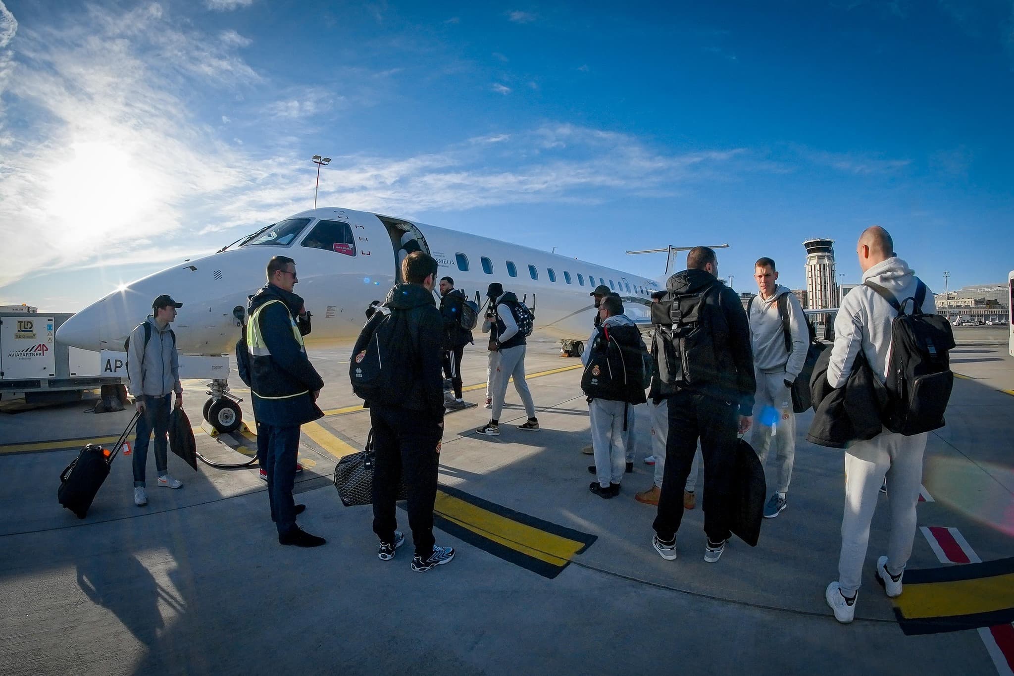 Le voyage mouvementé de la Roca Team entre Athènes et Bourg, via… Marseille et une nuit imprévue à Monaco