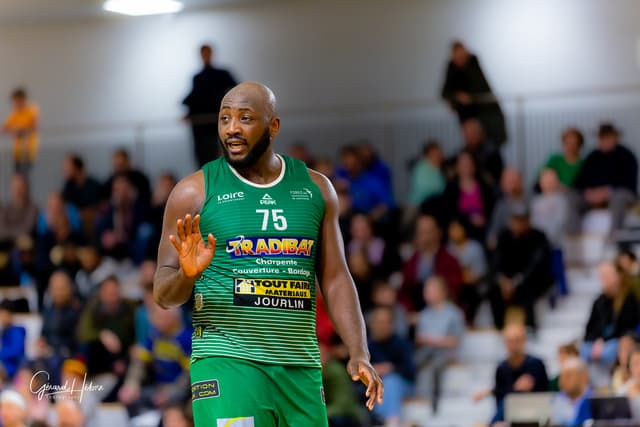 Quatre nouveaux joueurs en approche à Angers