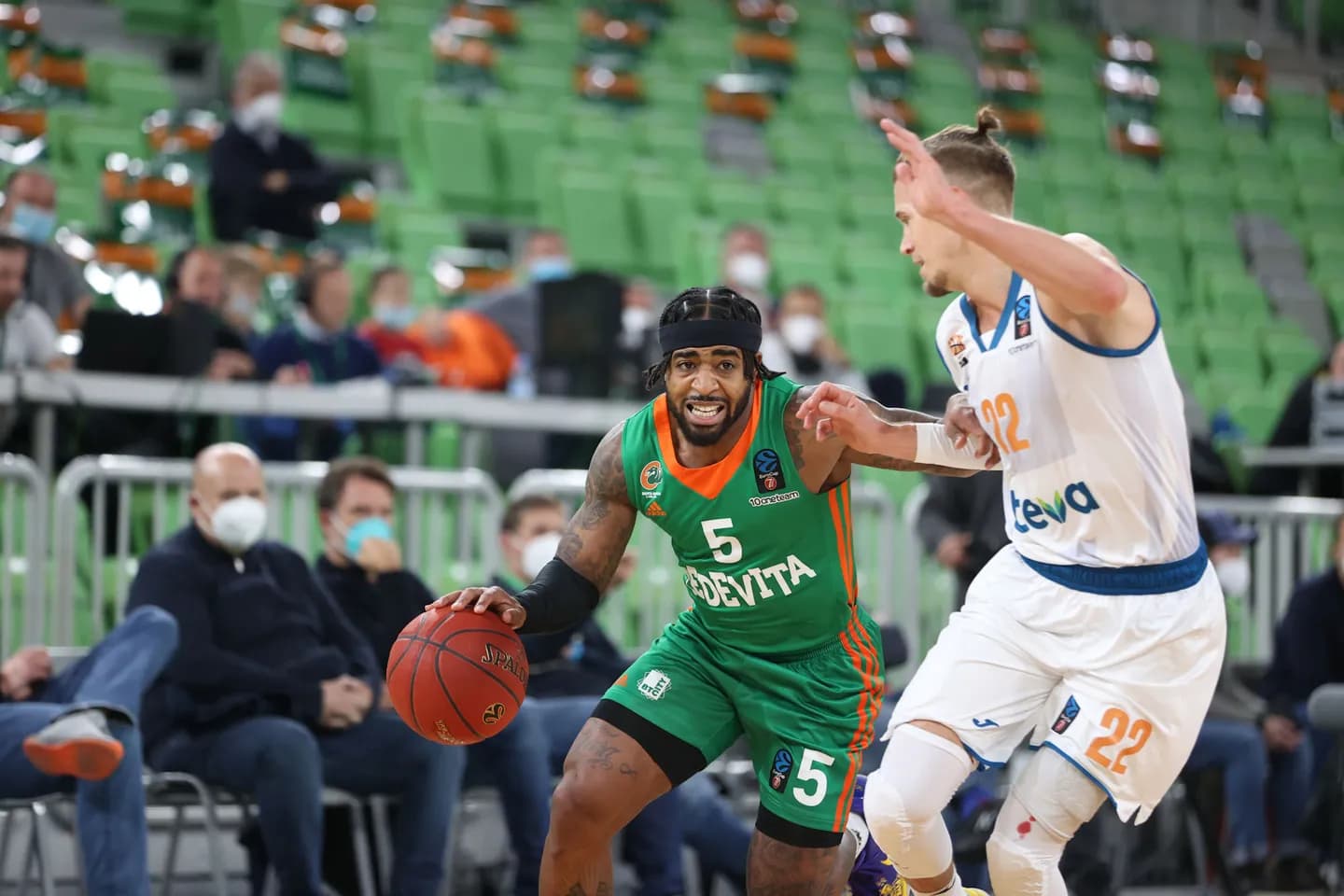 Marcus Keene signe à la SIG Strasbourg