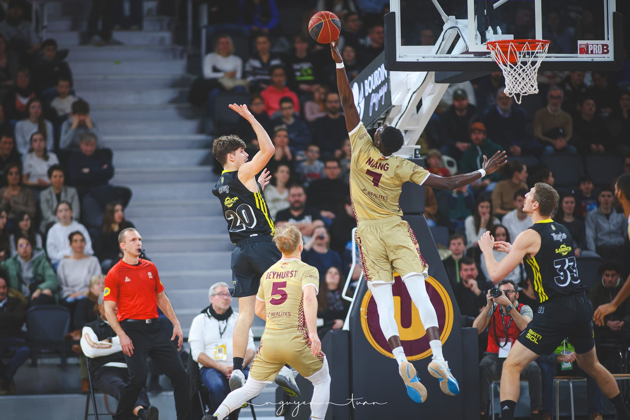 Petit Niang part au bras de fer avec Orléans