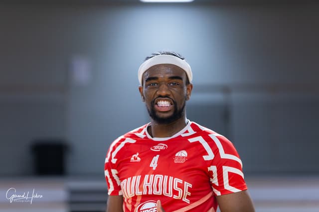 Officiel : Samuel Eyango-Dingo (re)monte d’un cran à Champagne Basket