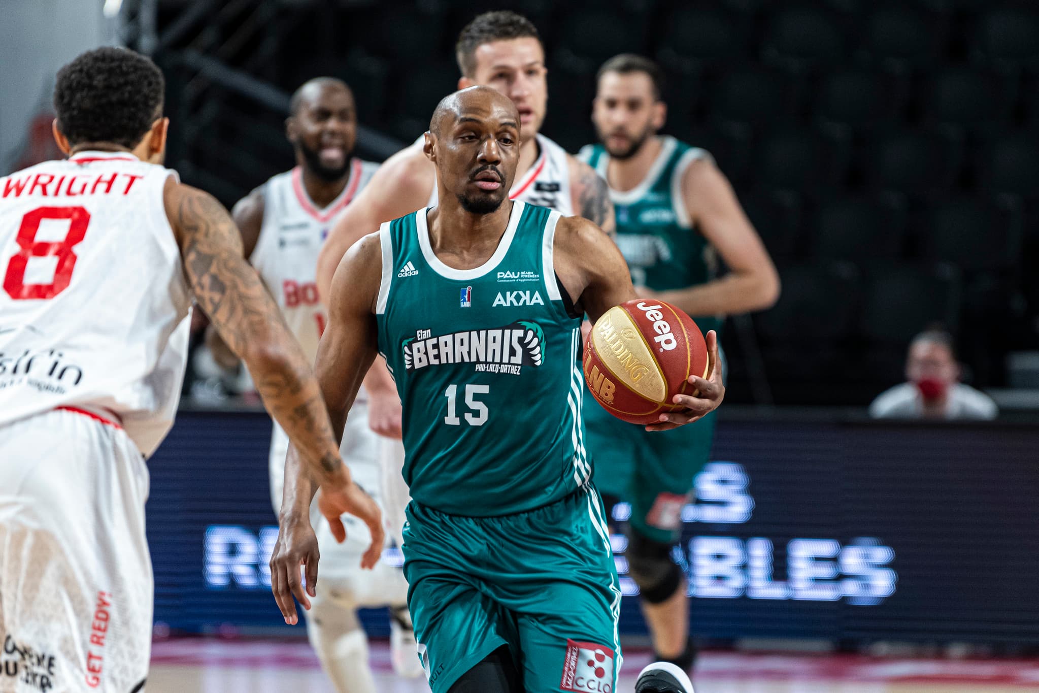 L’Élan Béarnais tient enfin sa recrue : C.J. Williams est de retour !