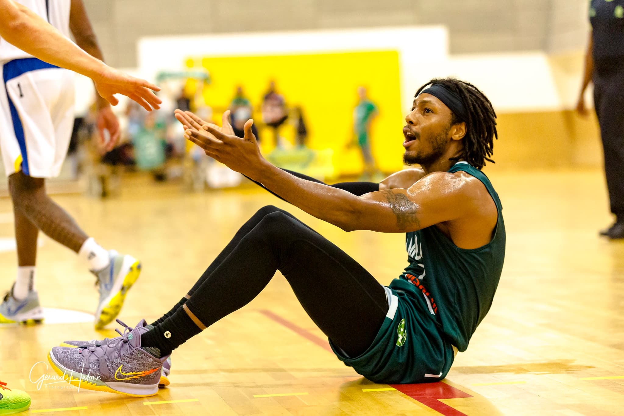 Limoges voudrait récupérer un ex, Demonte Harper