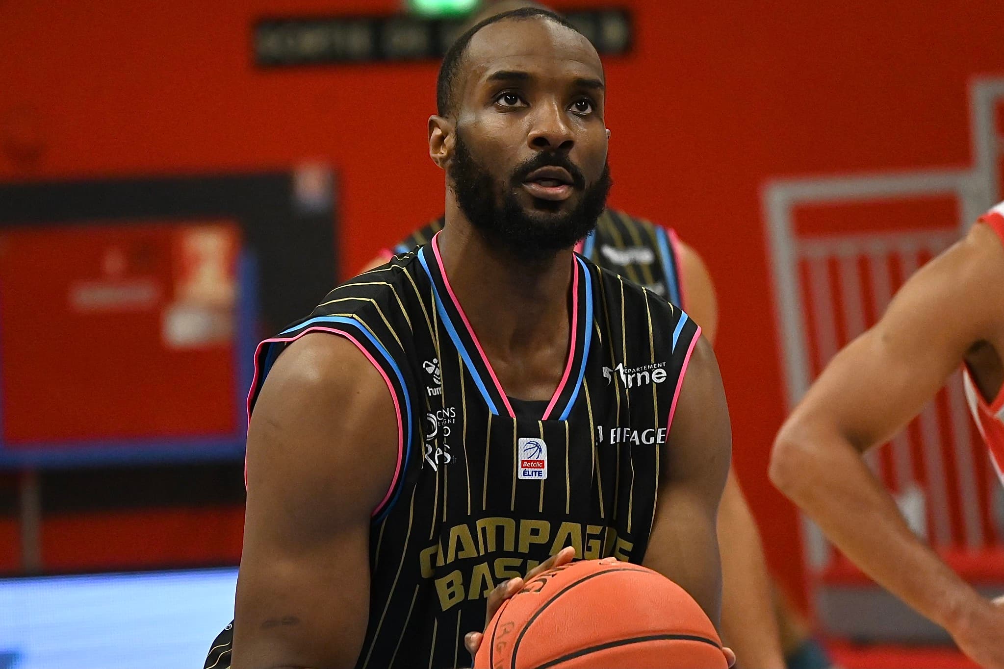 La Russie, 16e pays de la carrière professionnelle de Gani Lawal