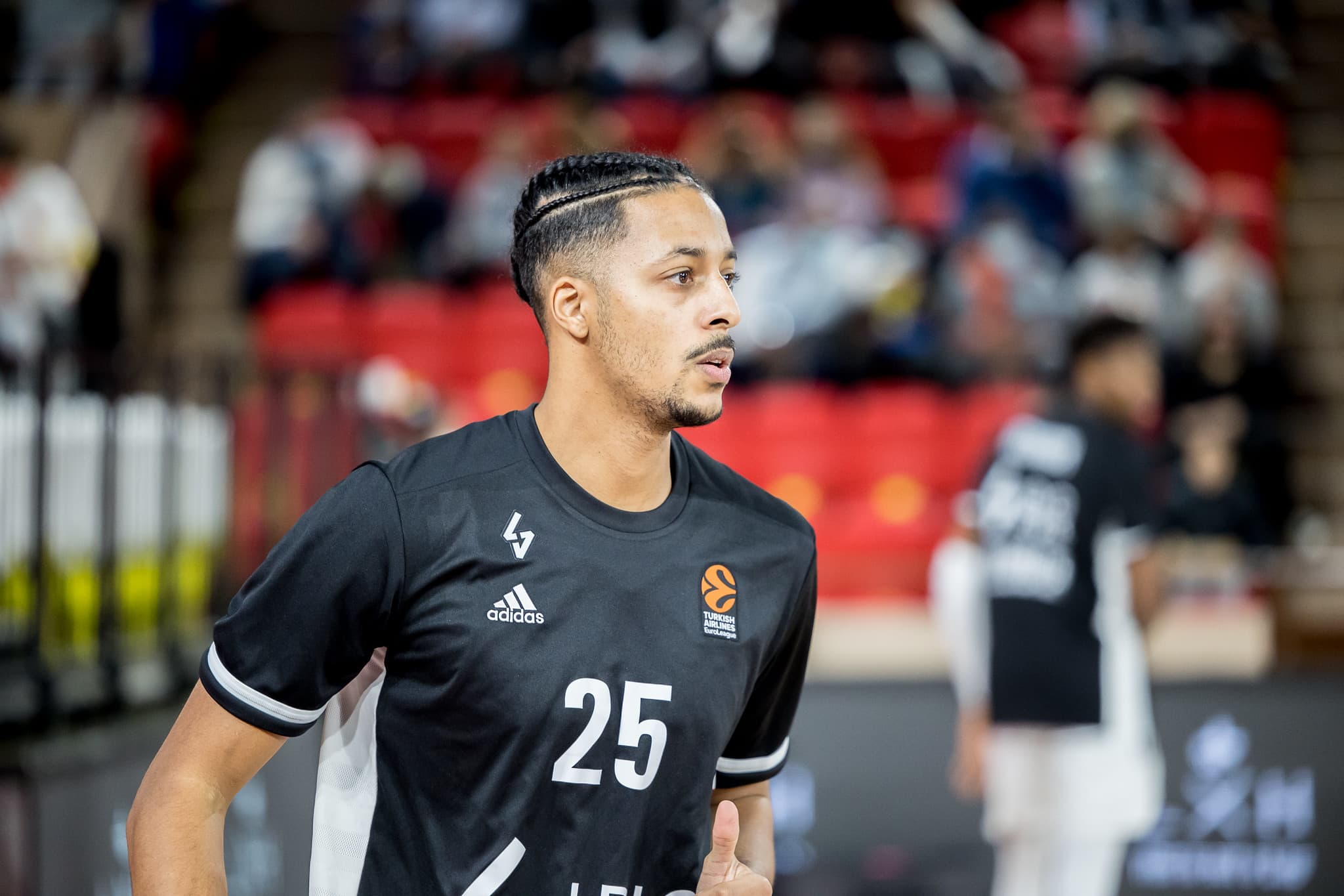 Sept nouveaux joueurs et deux coachs qualifiés pour la 24e journée de Betclic ÉLITE