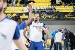 Tenerife s’offre un ancien intérieur dominateur chez les Metropolitans 92