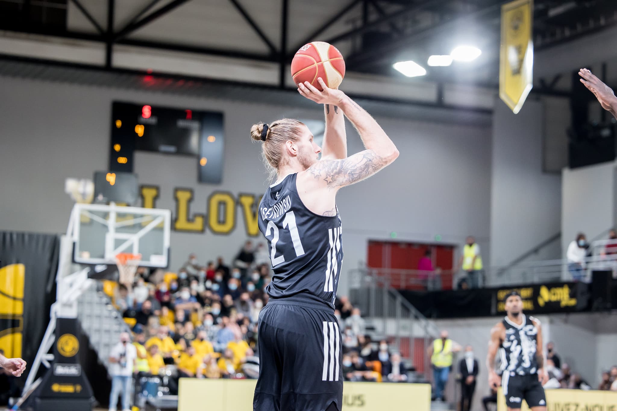 Officiel : Dylan Osetkowski quitte l’ASVEL