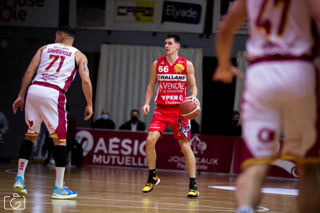 L’heure de la vraie découverte de l’ELITE 2 pour Jérémy Bichard, prolongé par Challans