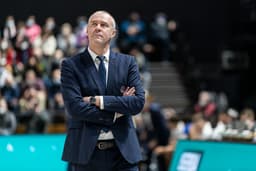 Laurent Legname n'a pas caché son amertume après la défaite de Dijon face au Paris Basketball.