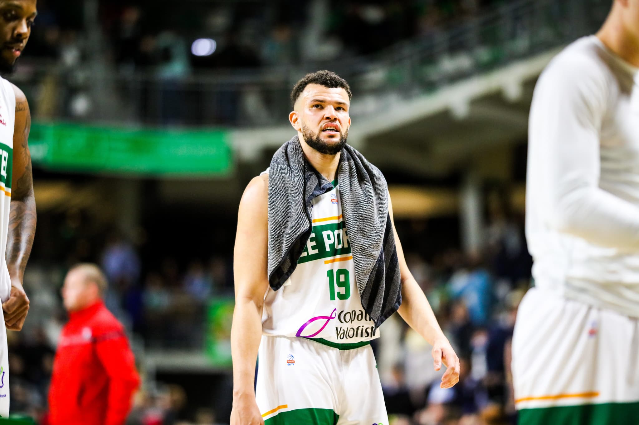 Luke Nelson signe aux London Lions
