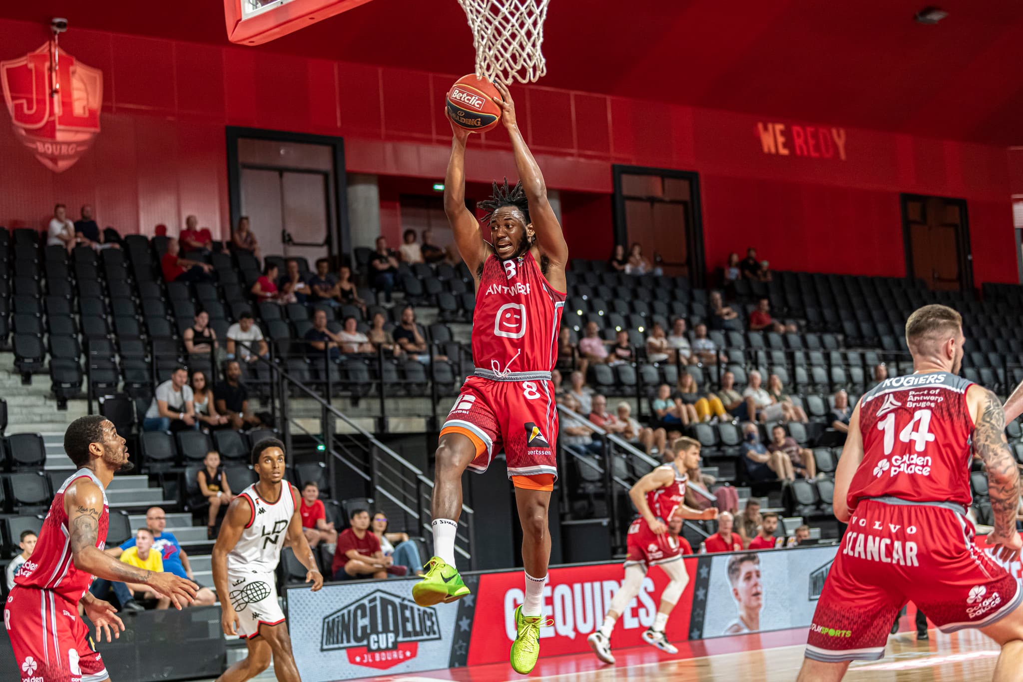 La SIG Strasbourg s’est renseignée au sujet d’Avery Woodson