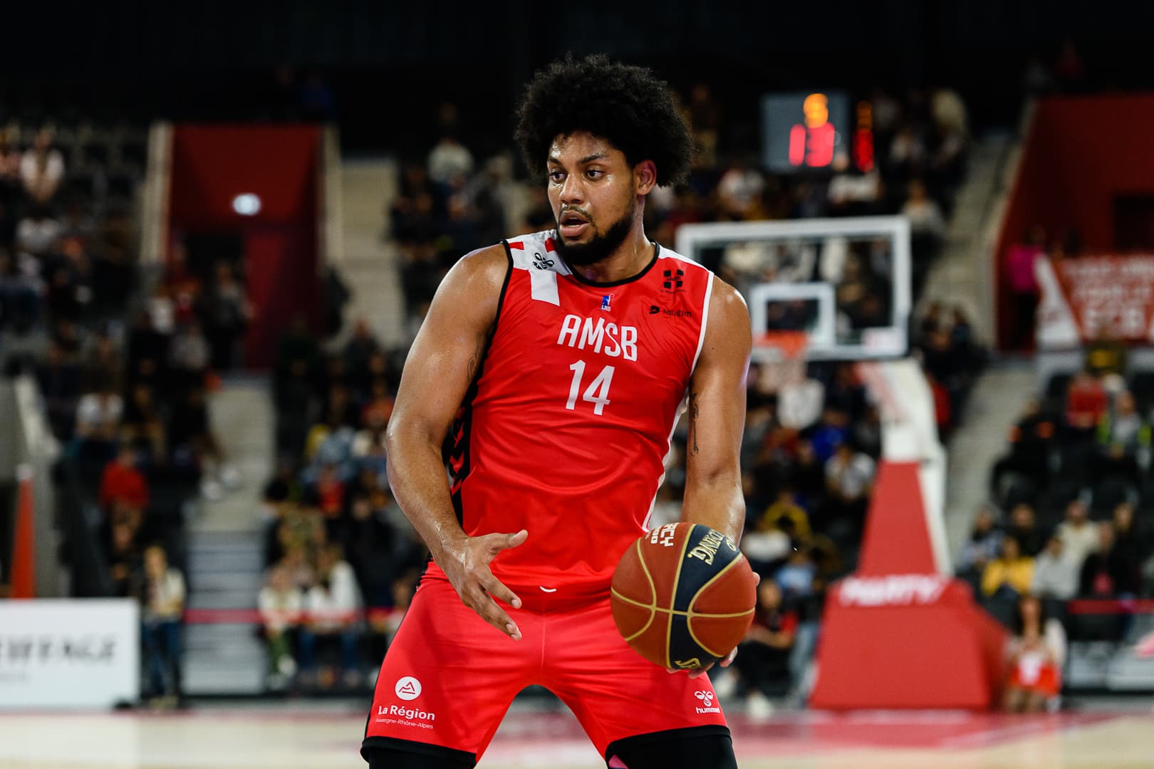 « Beaucoup de fierté » à Aix-Maurienne, victorieux pour sa 900e apparition en Pro B