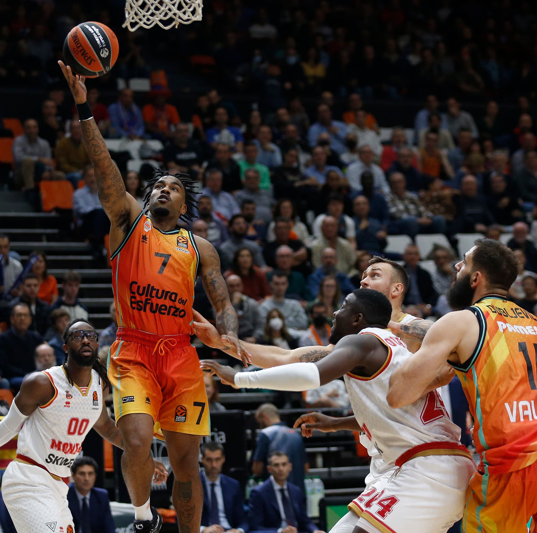 Monaco n’a pas réussi à stopper Chris Jones et Valence