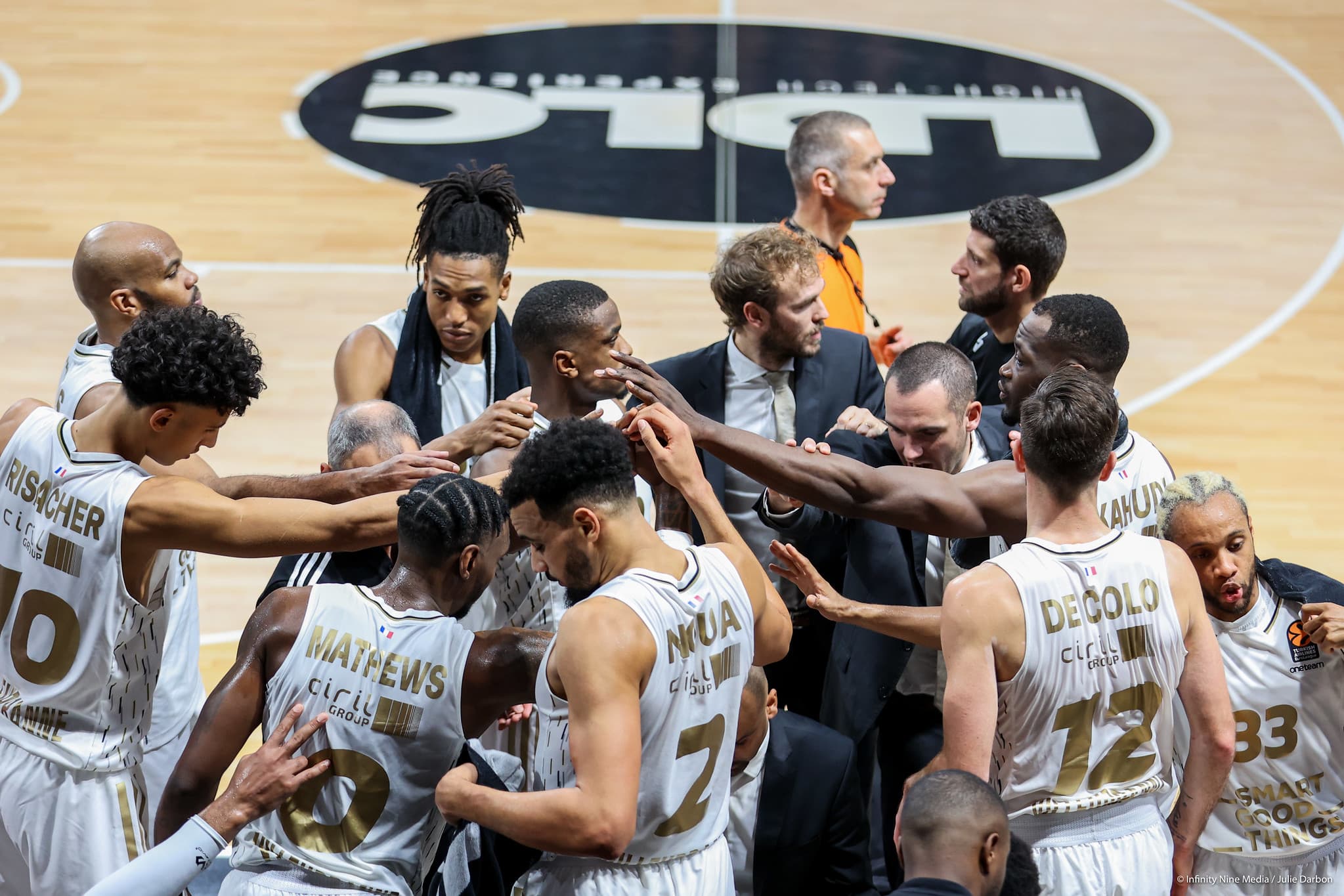 « Rebondir sur ce qu’on a vu de positif » : T.J. Parker satisfait malgré la défaite contre Monaco