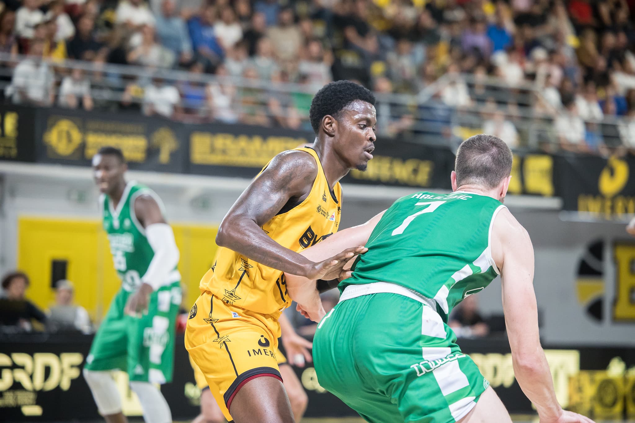 Ancien flop de Fos-Provence, Trevon Scott retourne en NBA !