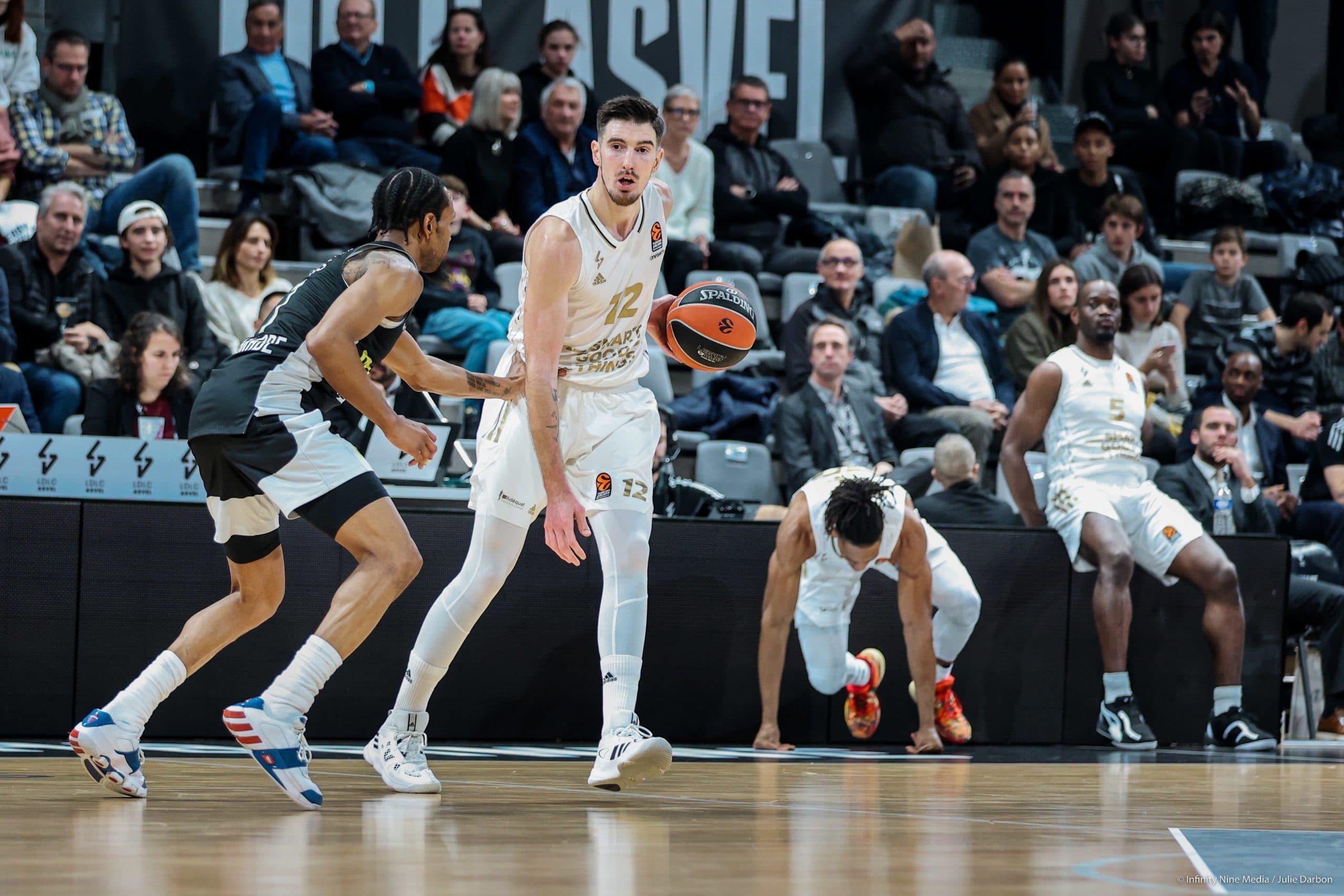 Nando De Colo devient le 3e joueur à passer la barre des 4000 points en EuroLeague