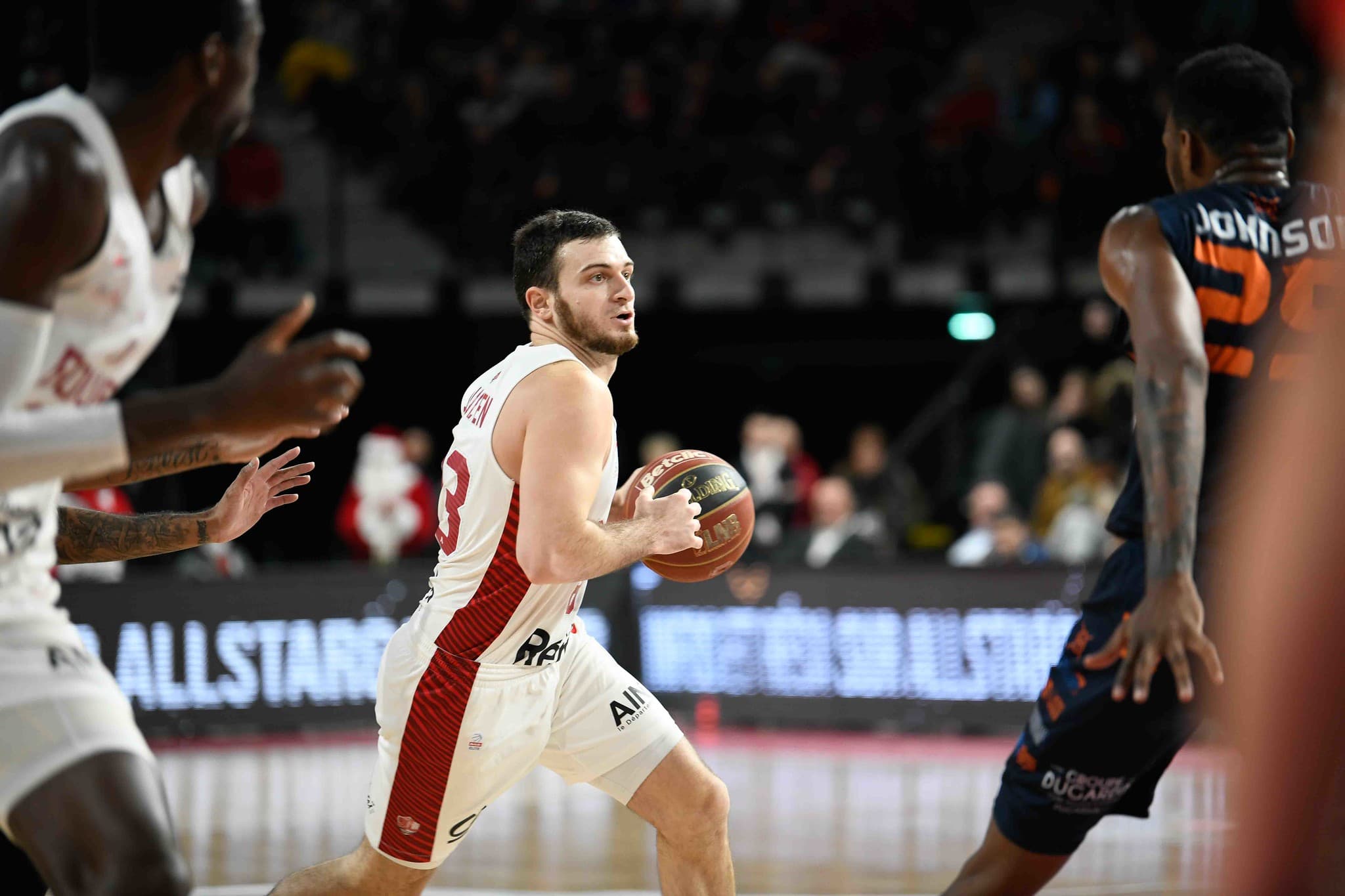 Axel Julien vs. Laurent Legname : le cadeau empoisonné du disciple