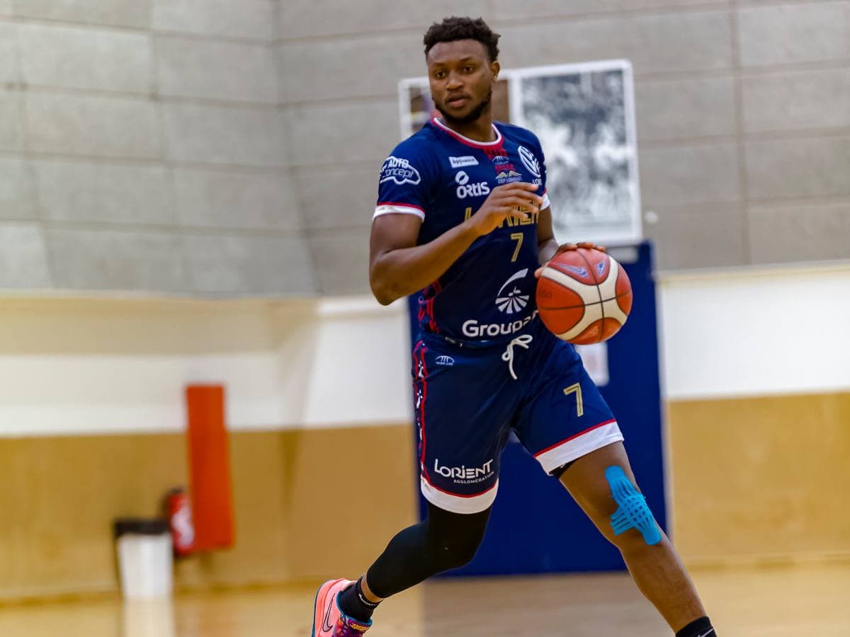 Lorient termine l’année en trombe