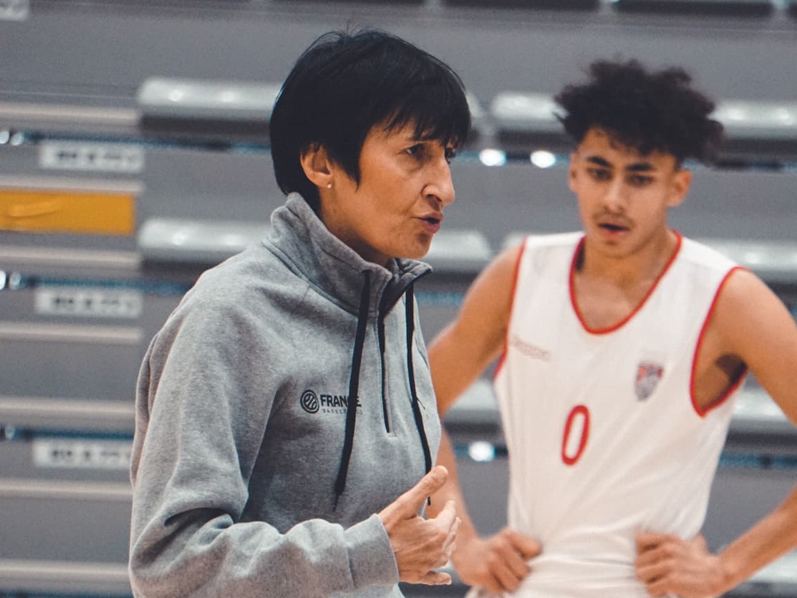 Basculer dans le basket masculin, un choix mûrement réfléchi pour Valérie Garnier (Tours)