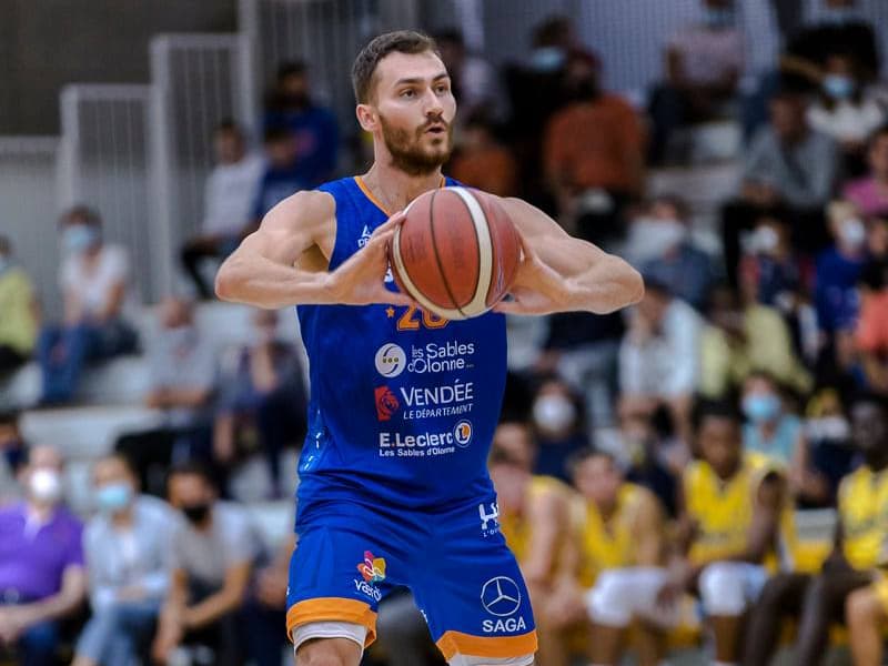 Valérie Garnier toujours invaincue avec Tours, le joli coup des Sables