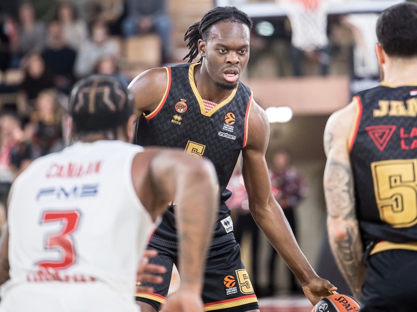 Une surprise dans le placard monégasque : Yoan Makoundou fait sensation !