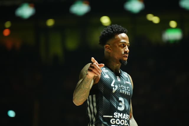 Dee Bost signe pour le club d’un village… islandais de 2 600 habitants !