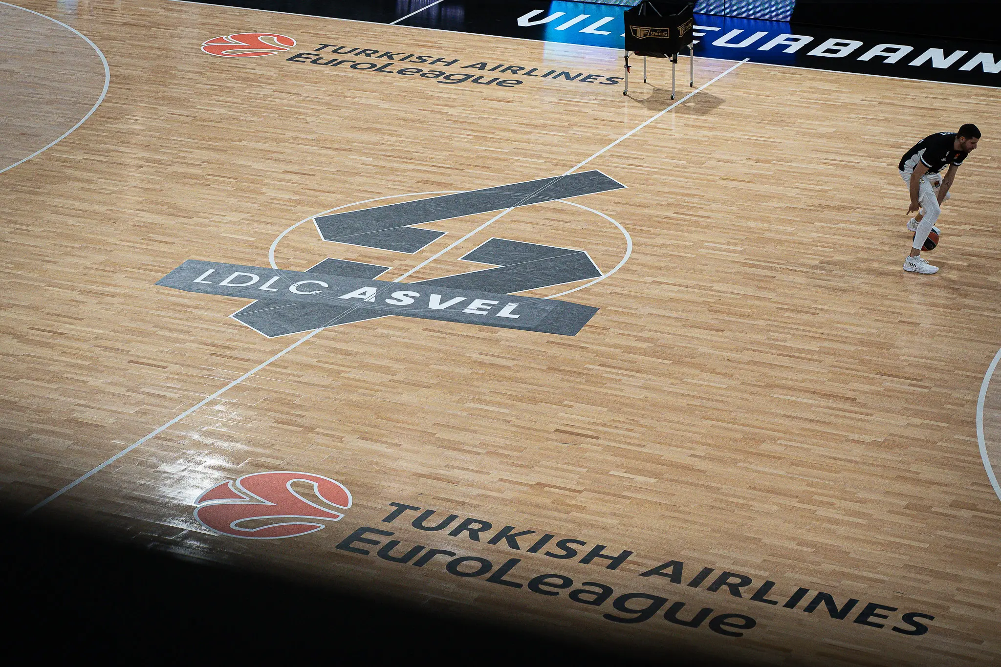 Et si l’ASVEL restait finalement en EuroLeague pour la première saison de coach Tony Parker ?