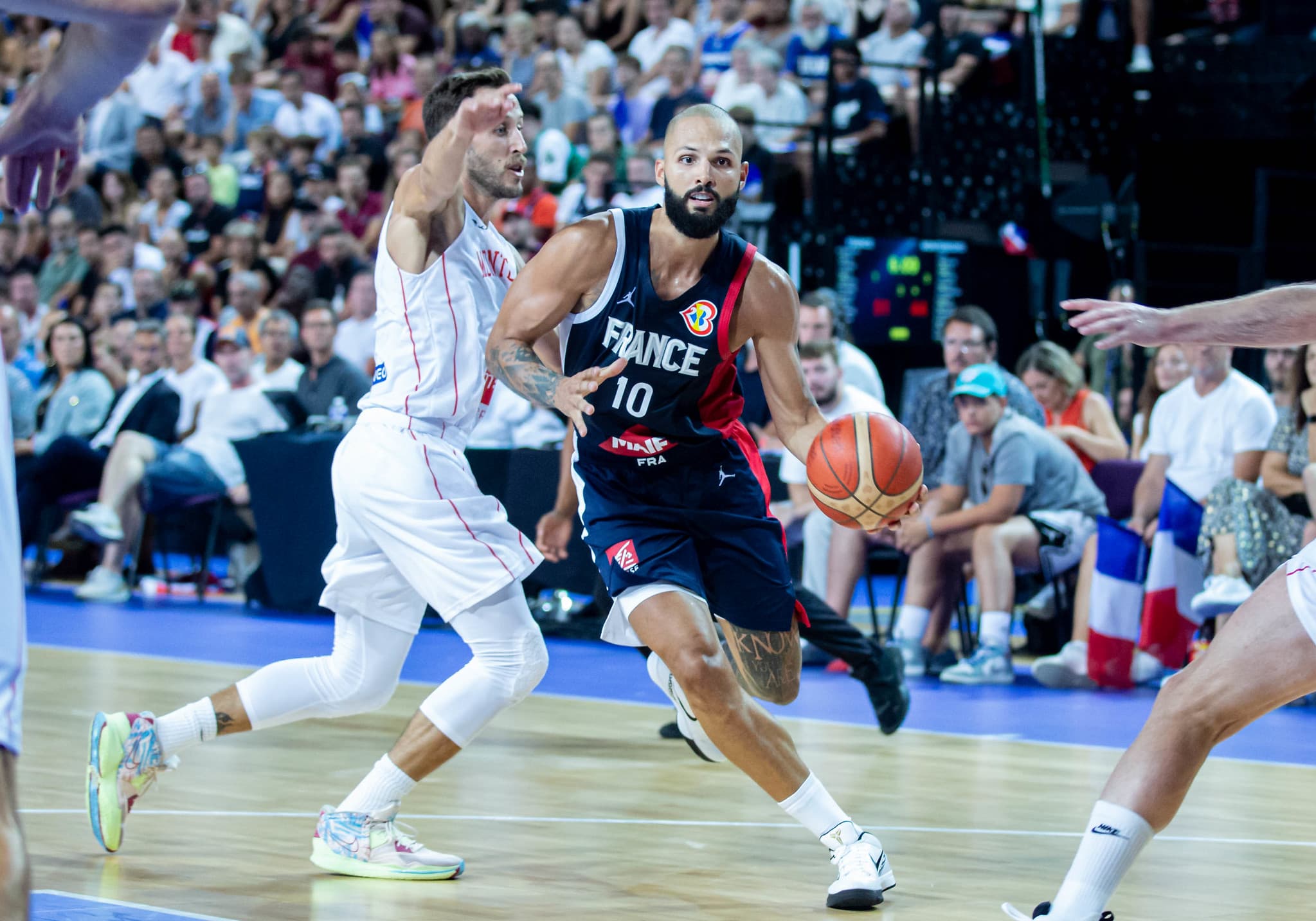 Evan Fournier ménagé contre la Lituanie, Joël Ayayi entre dans les 12