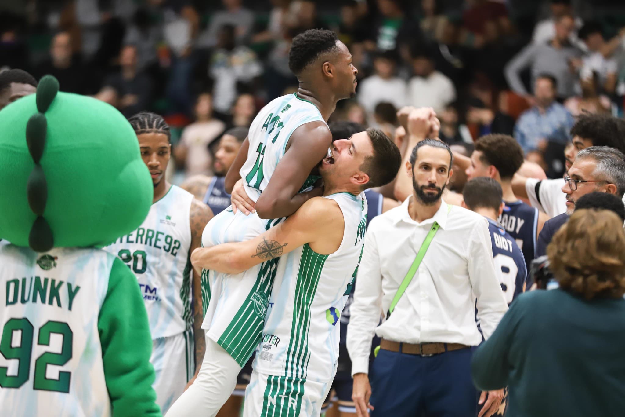 Les Mets regagnent enfin, Joel Ayayi écœure la JL Bourg, Nancy fait un pas de géant vers le maintien