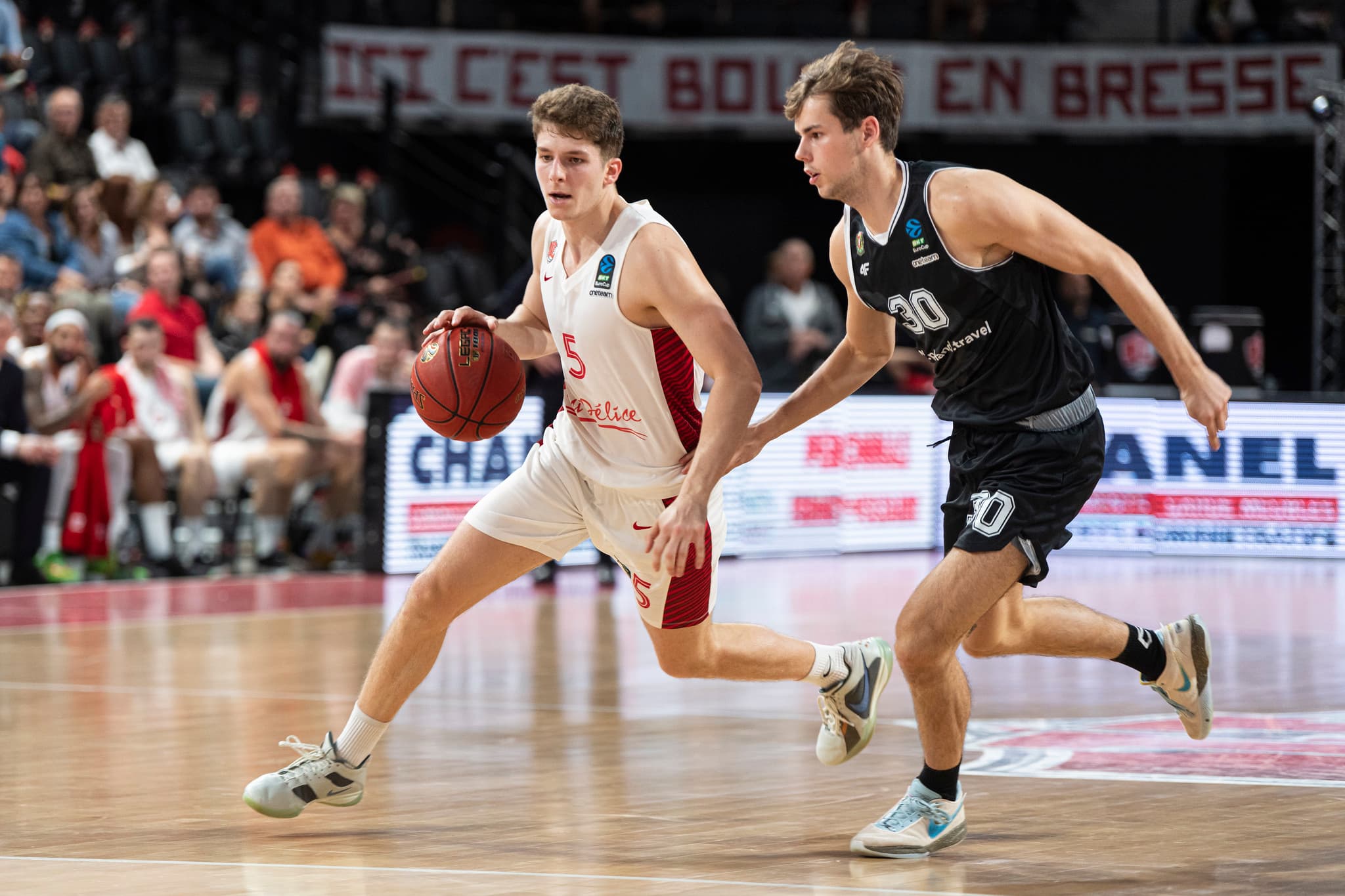 Bourg : Fracture du pied pour Hugo Benitez, absent trois mois