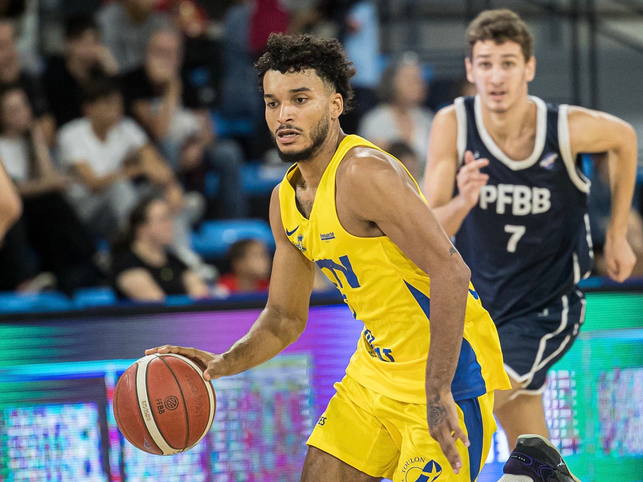 Hyères-Toulon continue d’impressionner, la folle série de Jérôme Cazenobe