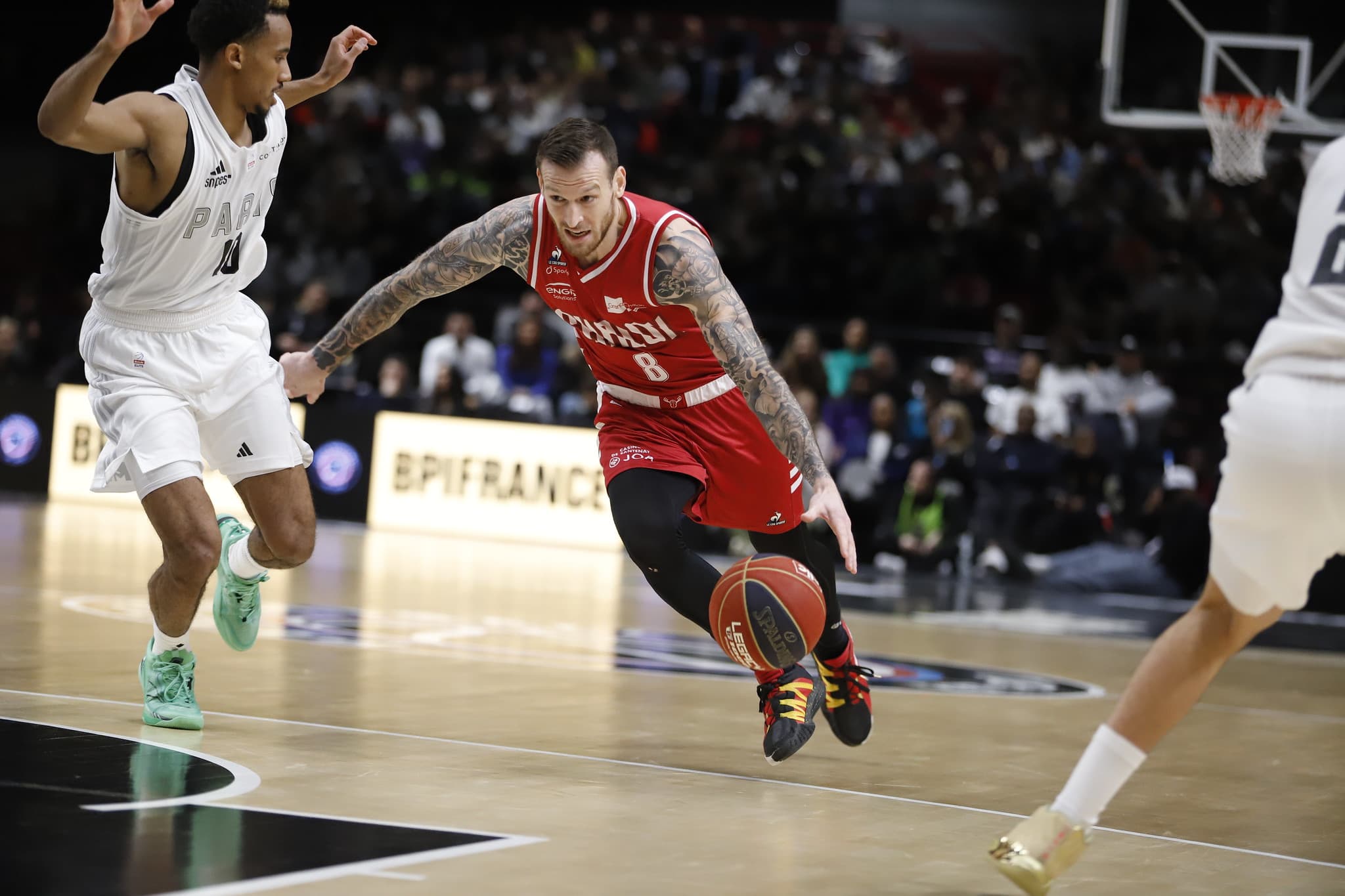 Quand le dauphin Antoine Eïto devient requin : direction les Sharks d’Antibes !