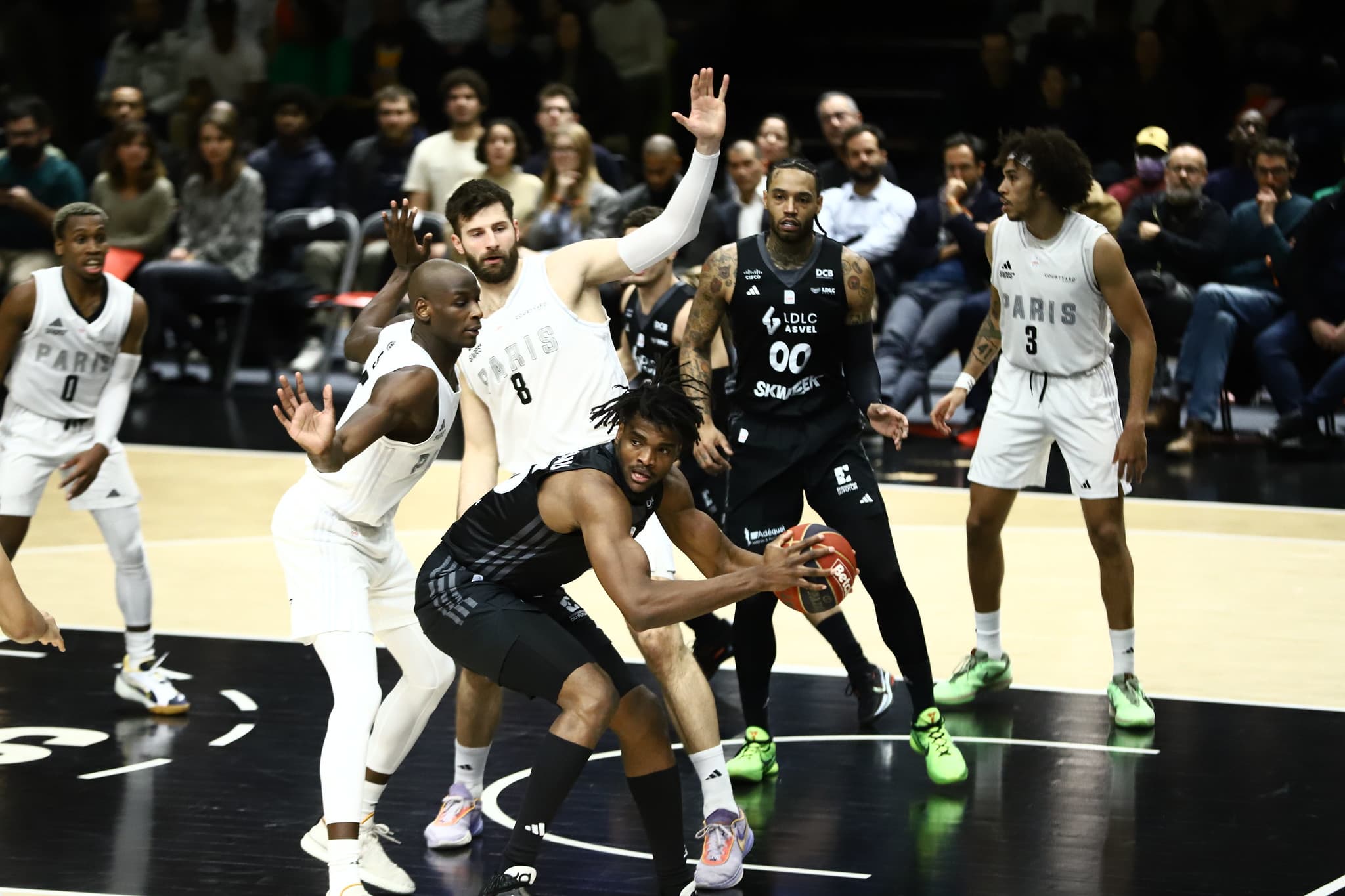 Un mois après son départ de l’ASVEL, John Egbunu rebondit en Chine