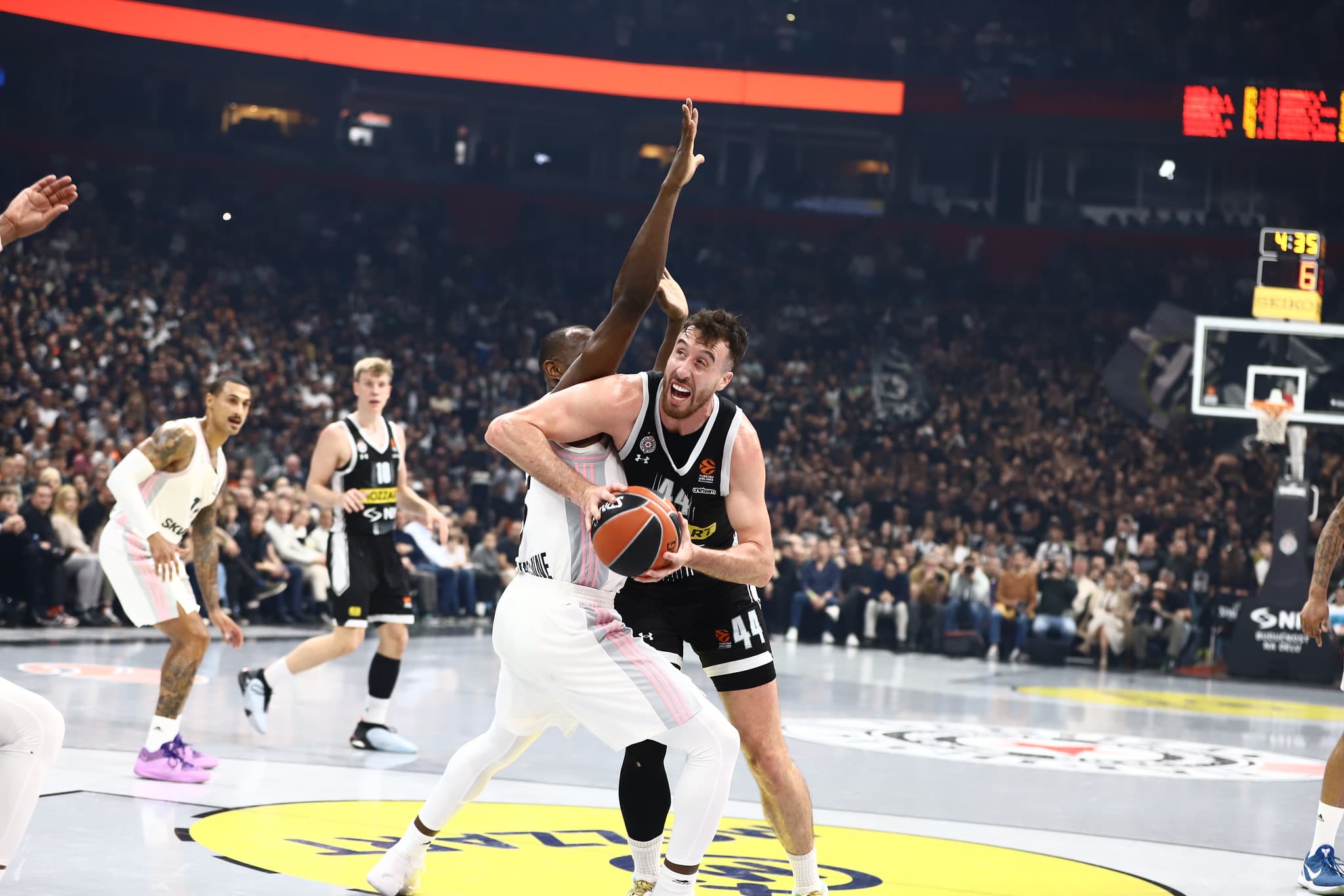 Frank Kaminsky dans le viseur du Paris Basketball ?