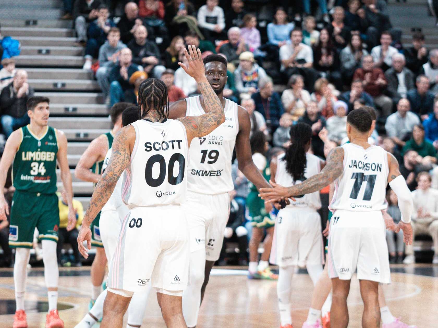 L’ASVEL célèbre son 75e anniversaire avec une victoire contre Limoges
