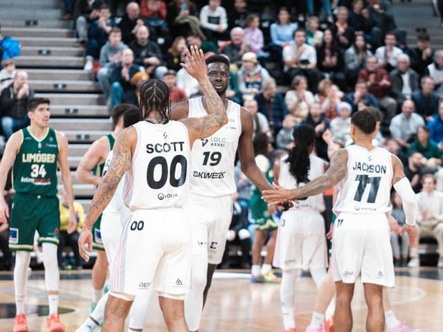 L’ASVEL célèbre son 75e anniversaire avec une victoire contre Limoges