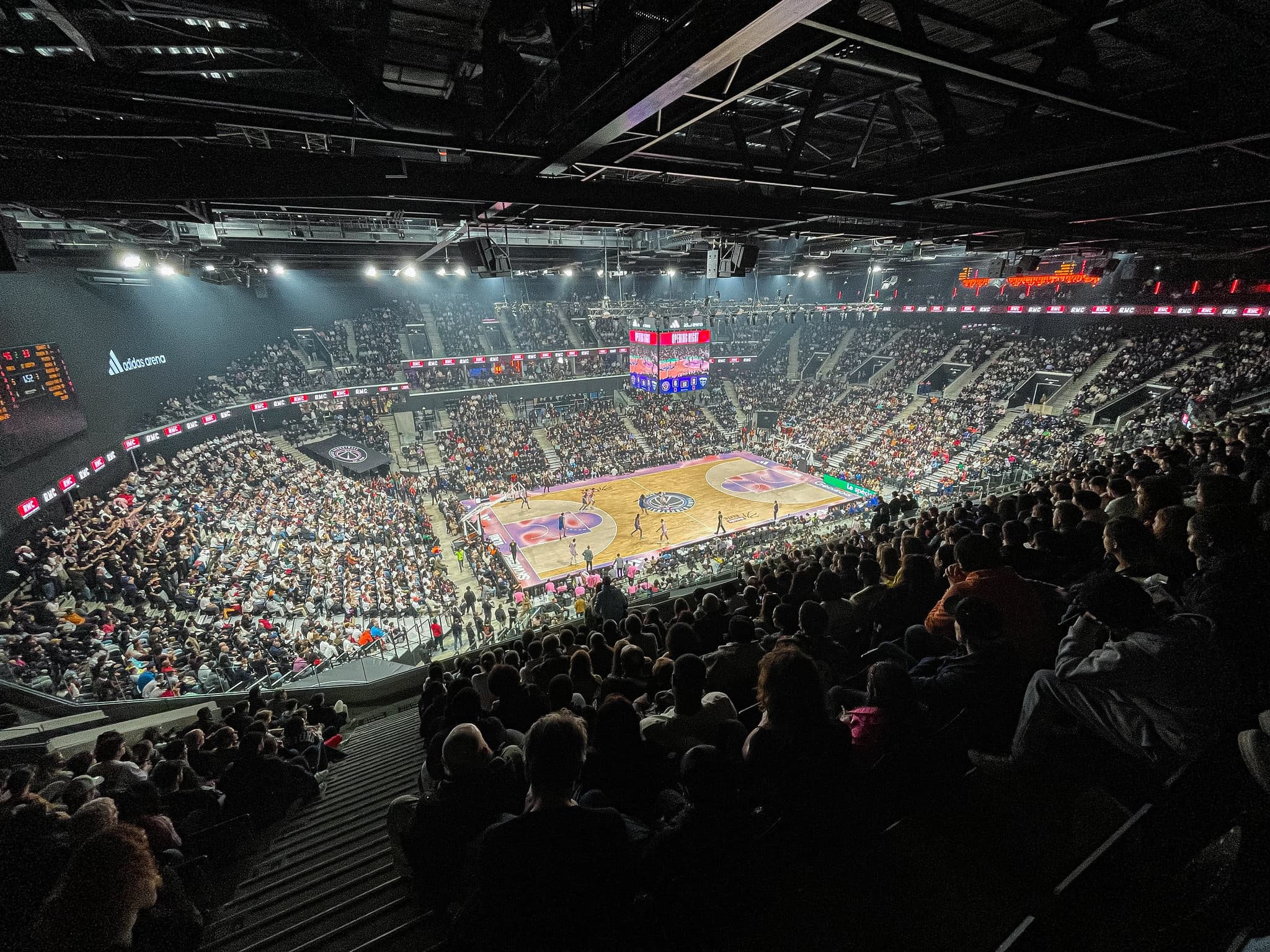 Une odeur nauséabonde perturbe le match entre Paris et le Maccabi Tel-Aviv en Euroleague