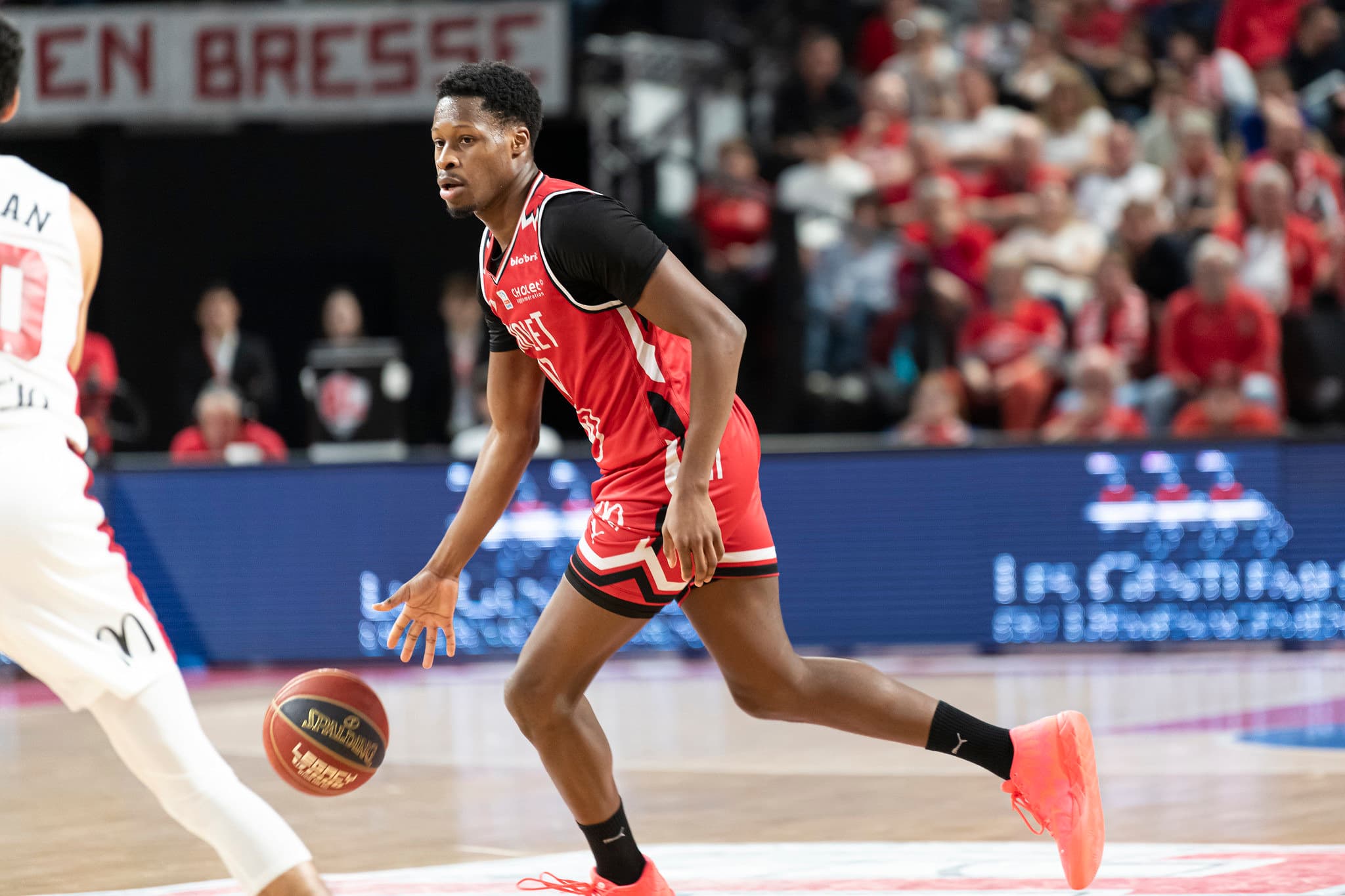 Exclusion, absences, -35 à l’arrivée : « un match à oublier » pour Cholet contre la JL Bourg