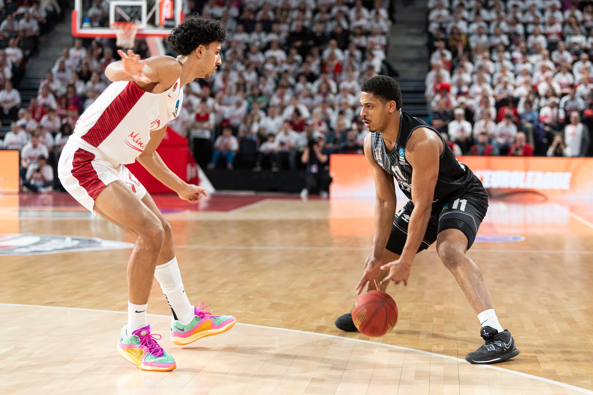 Bourg – Besiktas : Lewis, Salash et Mitchell joueront-ils ?