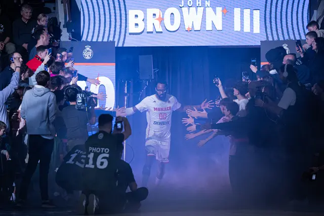 Promis au titre de meilleur défenseur du championnat australien, John Brown III a déjà signé à Porto-Rico