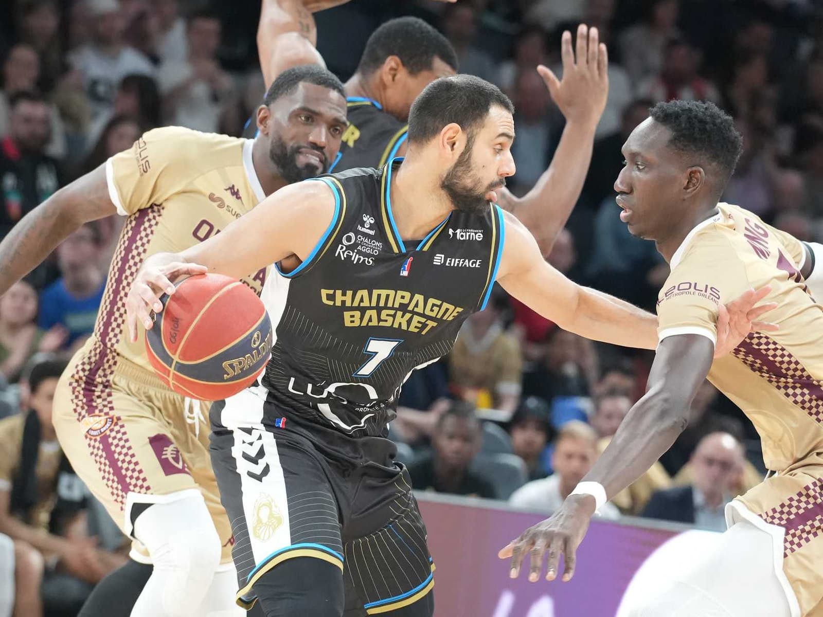 Champagne Basket surprend Orléans et équilibre (enfin) son bilan