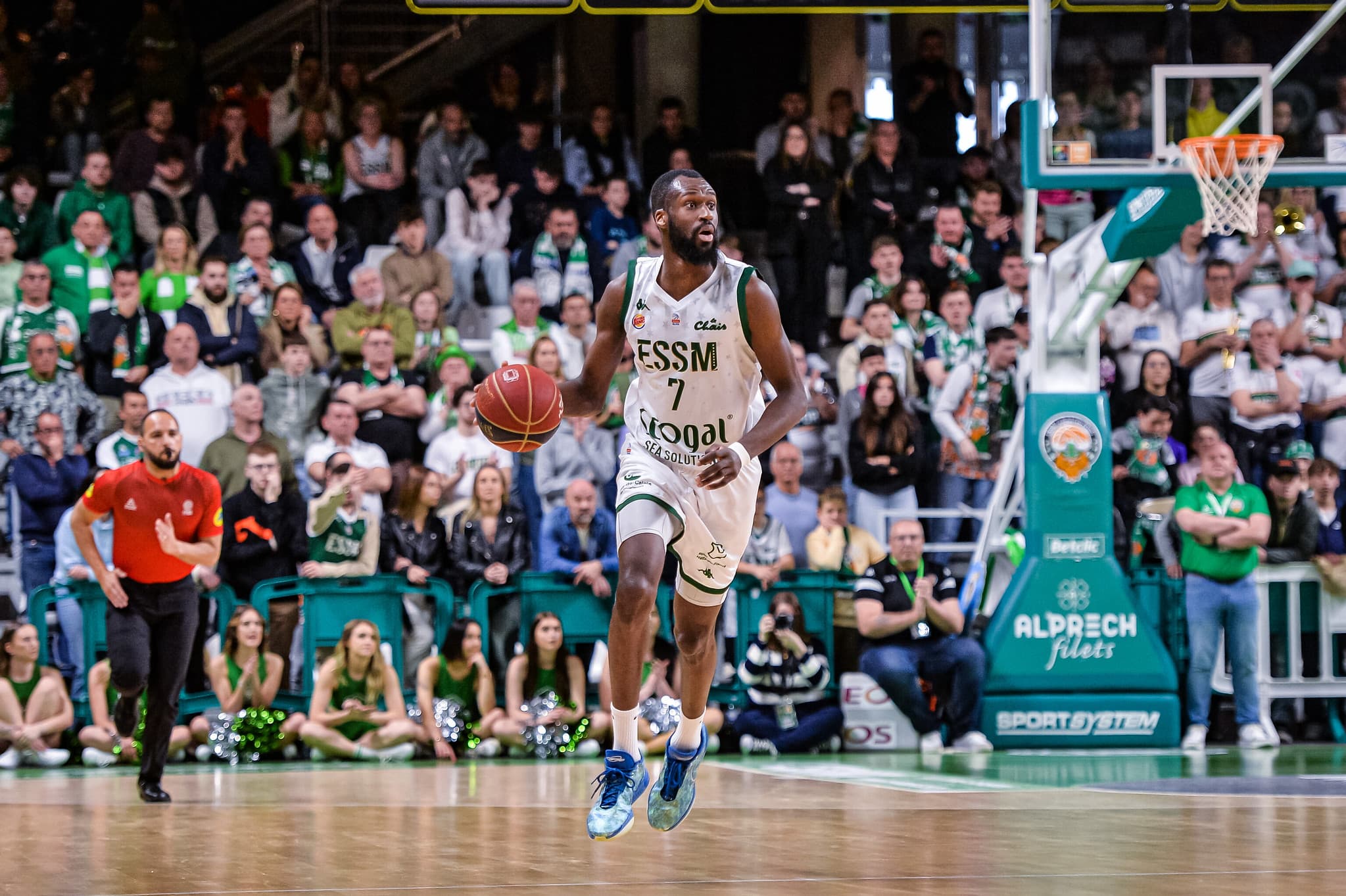 Transfert : Digué Diawara s’engage pour deux saisons à Cholet Basket