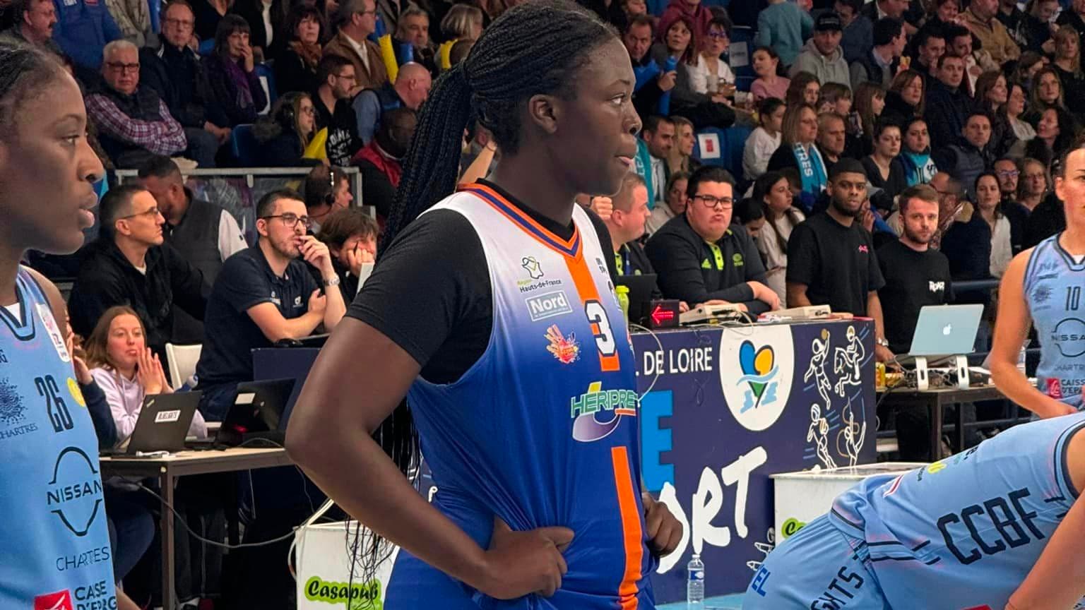 Charnay pioche en LF2 avec Mariama Daramy et Astou Gaye