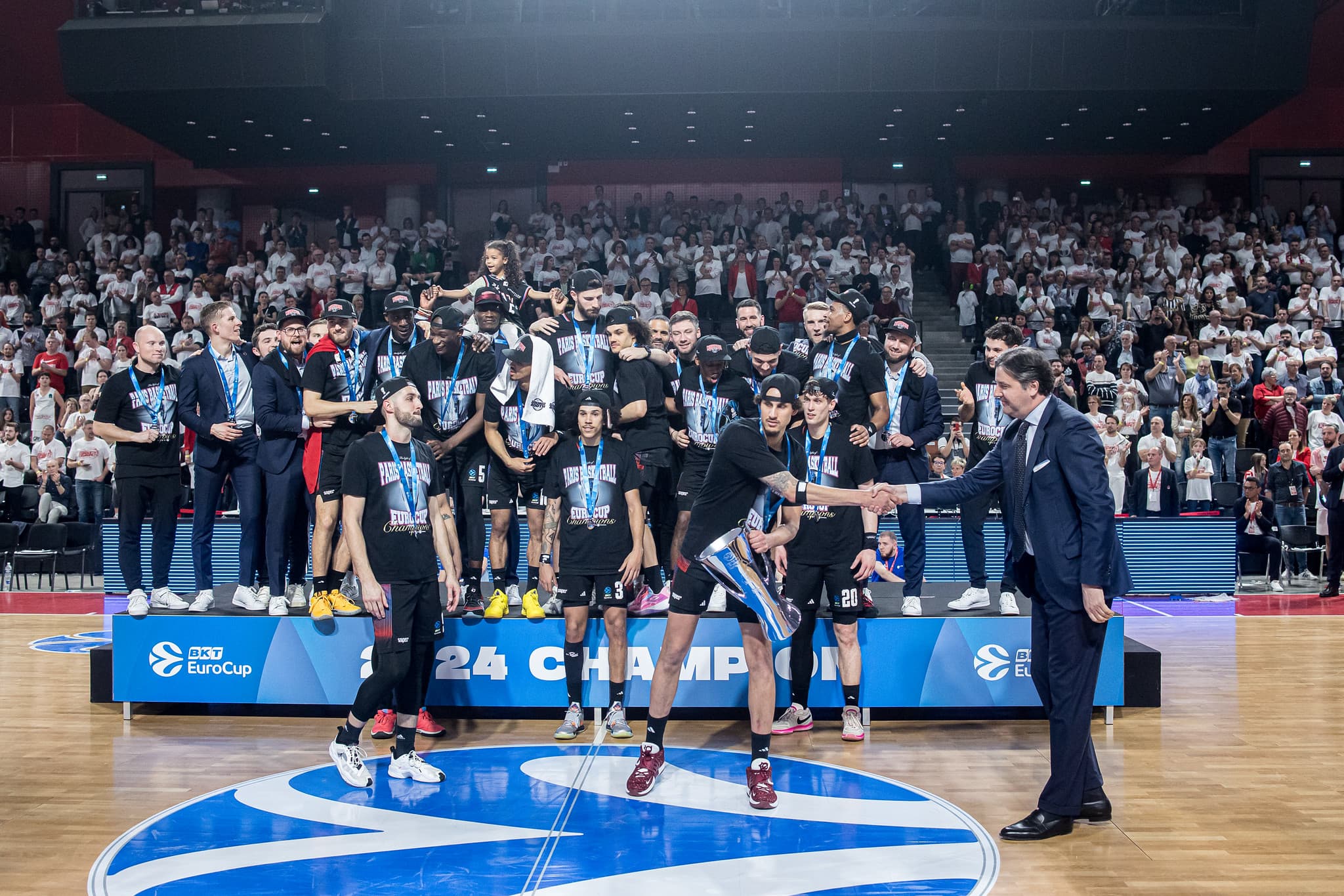 Paris parmi les onze candidats pour devenir une nouvelle franchise EuroLeague : 700 millions d’euros de droits d’entrée en jeu !